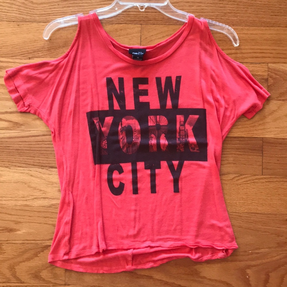 Rue21 New York City Graphic Cold Shoulder Tee